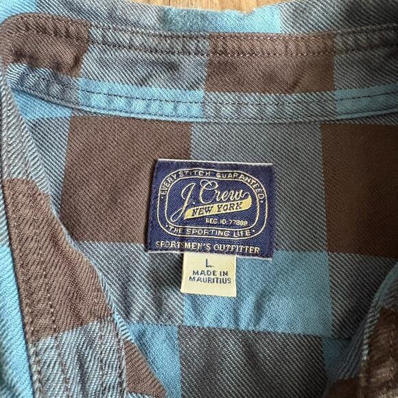 J.Crew Plaid Flannel Button Down Shirt Men's Size L Long Sleeve Blue Black - Picture 4 of 5